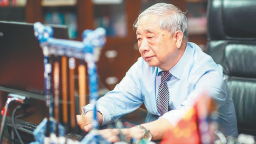 輝煌75載 與共和國(guó)同成長(zhǎng)的勞動(dòng)模范 | 趙淳生：中國(guó)超聲電機(jī)開拓者