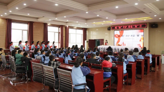 呼和浩特市總工會開展關(guān)心關(guān)愛新就業(yè)形態(tài)勞動者子女活動