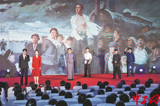 2956839_tpzz_1745652968275_b 2956839_tpzz_1745652968275_b