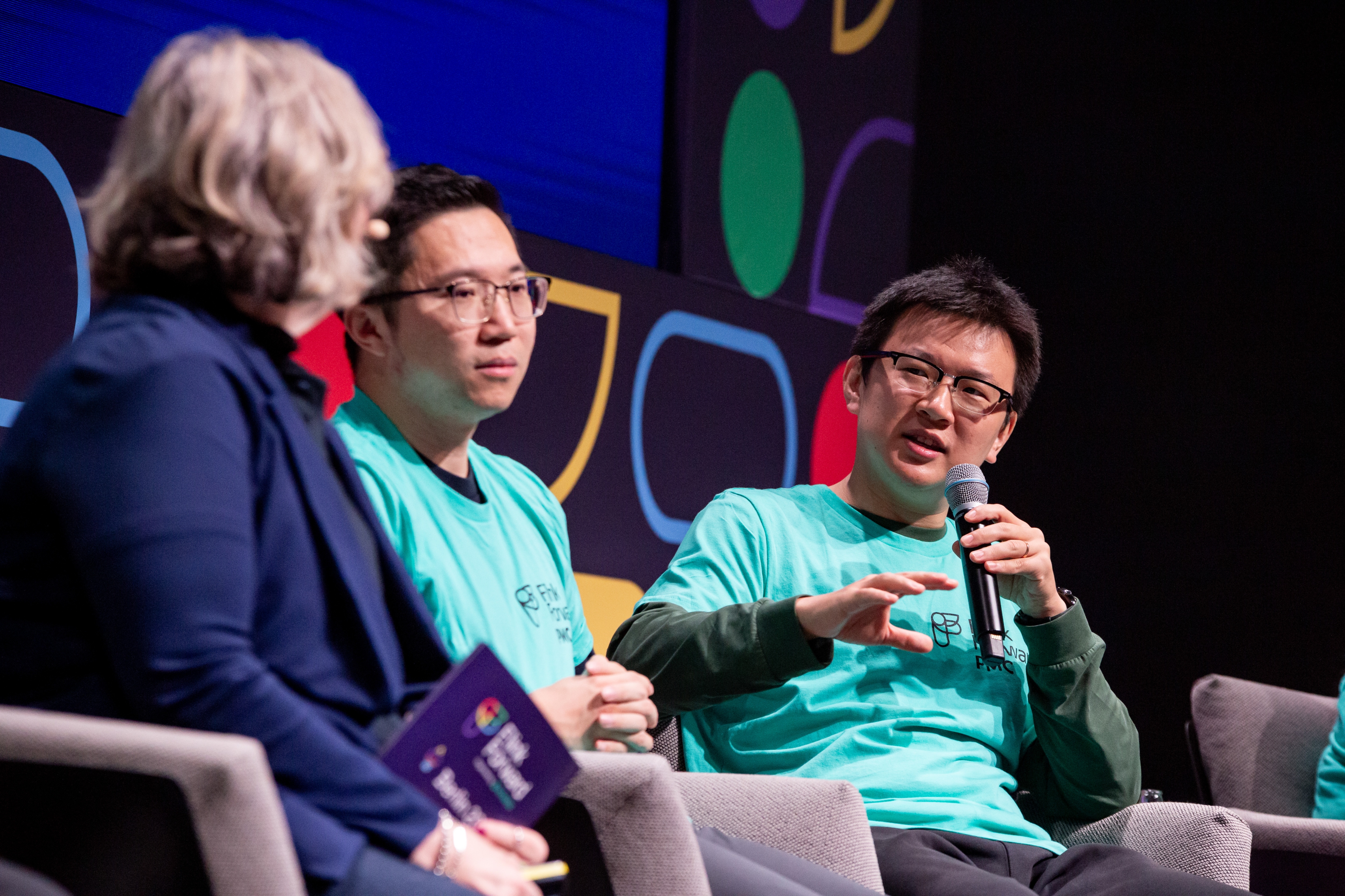 阿里宋辛童工作照1 阿里宋辛童工作照1