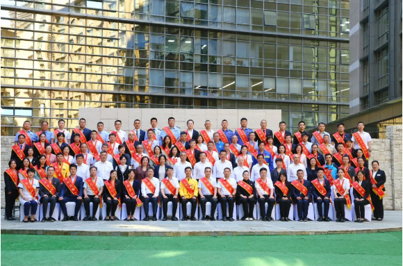 QQ20250428-100359 QQ20250428-100359