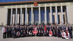 光榮屬于勞動(dòng)者！幸福屬于勞動(dòng)者！