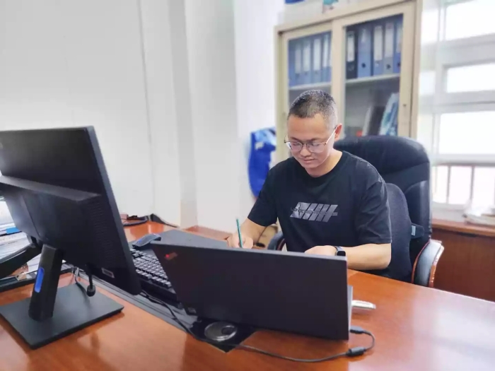 代茂工作照1 代茂工作照1