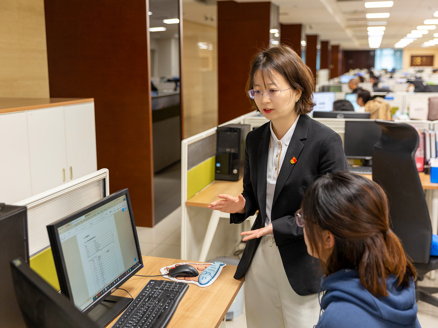 蔣春艷工作照3 蔣春艷工作照3