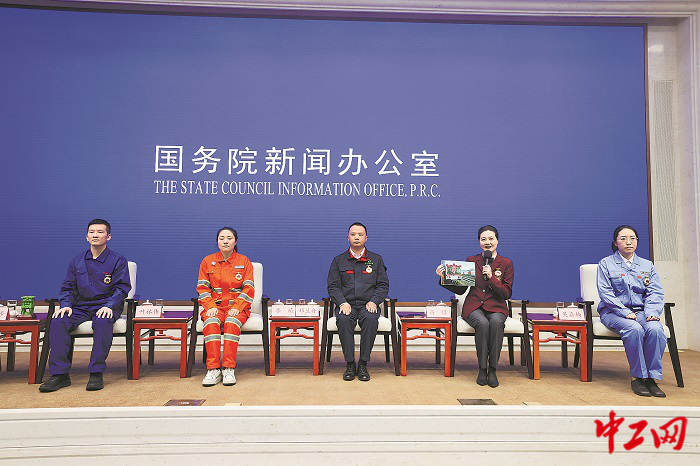 2961419_tpzz_1745938359819_b 2961419_tpzz_1745938359819_b