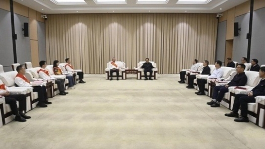 重慶涪陵區(qū)舉行勞模先進(jìn)事跡報(bào)告會(huì)