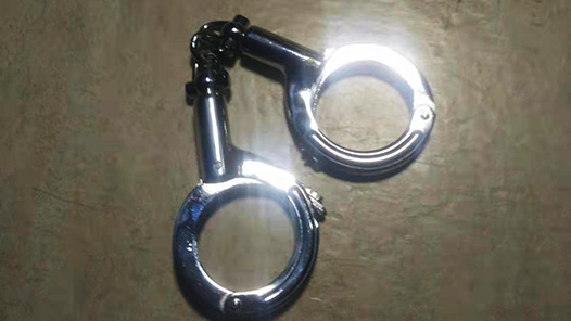 兩會(huì)新華社快訊：最高檢去年核準(zhǔn)追訴發(fā)案超過二十年的命案兇手380人