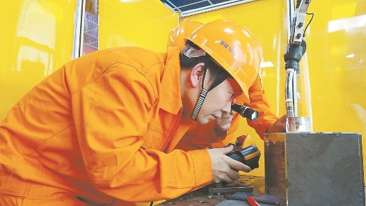 勞動(dòng)者之歌｜陳照春：數(shù)字焊花助力“智造”升級(jí)