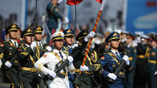 閱兵由徒步方隊(duì)裝備方隊(duì)和空中梯隊(duì)組成