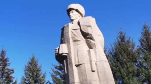 銘記歷史 緬懷先烈丨在靖宇殉國地感受赤膽忠魂