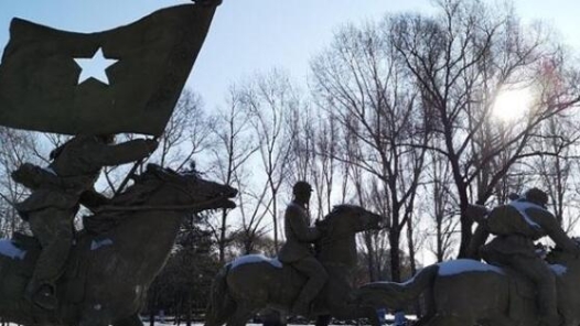 銘記歷史 緬懷先烈｜汲取精神滋養(yǎng) 激發(fā)前行力量