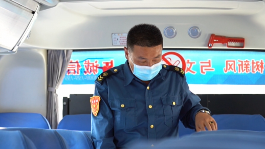 平凡之路，不凡之光——公交駕駛員的逐光之路