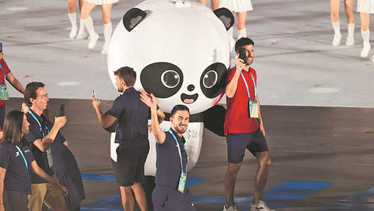 聚焦丨成都世運(yùn)之夜“松弛感”拉滿(mǎn)