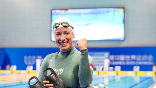 成都世運(yùn)會(huì)丨憋住一口氣，她在水下游了300米