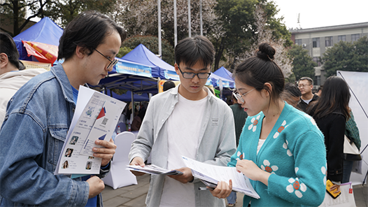 讓技能人才更多更能丨重視新興領(lǐng)域技能人才供給不足問題