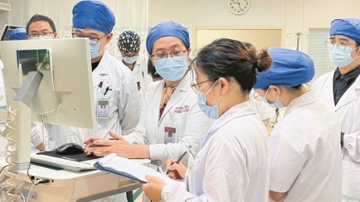 以溫柔為甲，以精誠為刃