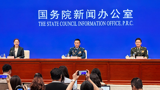 新華社快訊：閱兵活動(dòng)按照閱兵式、分列式2個(gè)步驟進(jìn)行，時(shí)長(zhǎng)約70分鐘