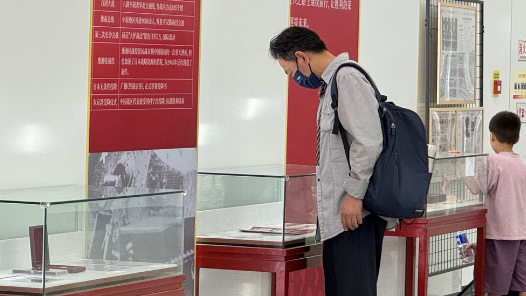 穿越時(shí)空的“紅色長廊”亮相蘇州地鐵站