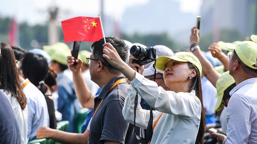 新華社評論員：有效防范和糾治政績觀偏差——論扎實(shí)開展樹立和踐行正確政績觀學(xué)習(xí)教育