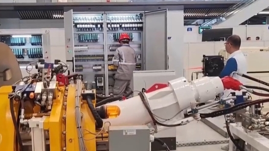 焦點(diǎn)訪談丨技能點(diǎn)亮未來 看產(chǎn)業(yè)與人才如何雙向奔赴