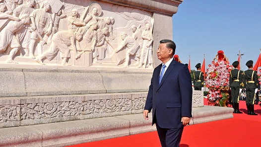 烈士紀(jì)念日向人民英雄敬獻(xiàn)花籃儀式在京隆重舉行 習(xí)近平等黨和國(guó)家領(lǐng)導(dǎo)人出席