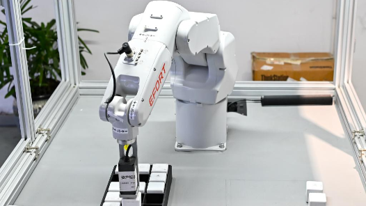 踐行新發(fā)展理念 推動高質(zhì)量發(fā)展｜創(chuàng)新驅(qū)動 各地因地制宜發(fā)展新質(zhì)生產(chǎn)力