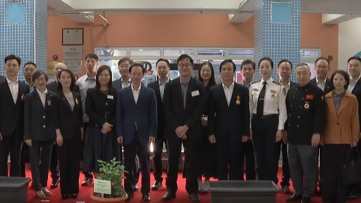 全國(guó)勞動(dòng)模范和大國(guó)工匠代表團(tuán)繼續(xù)訪(fǎng)港行程