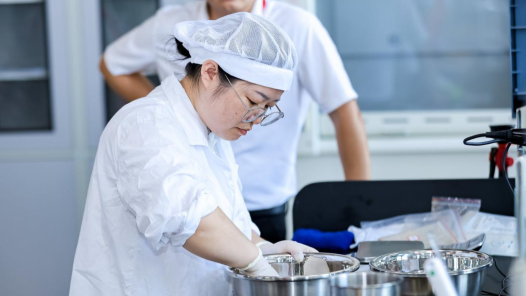 肖春花：守正創(chuàng)新鑄匠心，平凡崗位譜華章