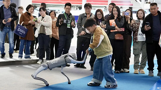 今年，人工智能味更濃