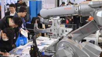 學(xué)習(xí)貫徹黨的二十屆四中全會(huì)精神｜蘇州創(chuàng)新打造“產(chǎn)業(yè)工人訓(xùn)練營(yíng)”