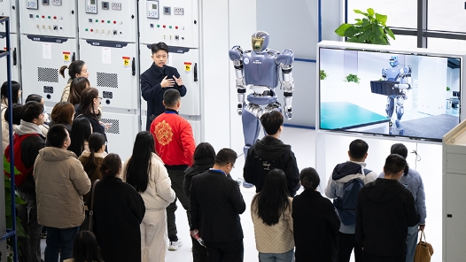 貫徹落實(shí)黨的二十屆四中全會精神權(quán)威訪談｜當(dāng)好橋梁紐帶 服務(wù)科技強(qiáng)國建設(shè)——訪中國科協(xié)黨組書記賀軍科