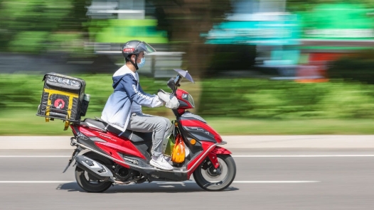 貫徹四中全會(huì)精神一線(xiàn)見(jiàn)聞丨織密保障網(wǎng)，讓奮斗腳步更穩(wěn)當(dāng)