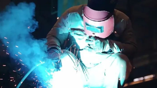 “三臺(tái)協(xié)同”驅(qū)動(dòng)產(chǎn)業(yè)工人由“工”變“匠”