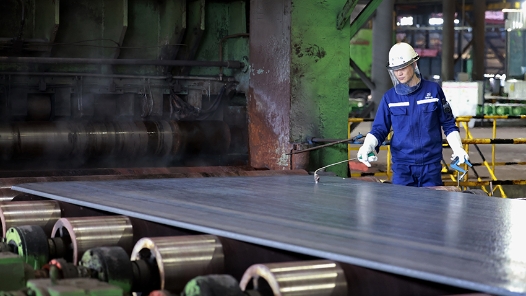 李強(qiáng)在政府工作報告中提出，加緊培育壯大新動能