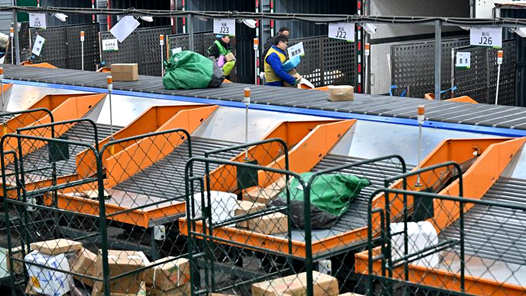 我國建成世界上規(guī)模最大的寄遞網(wǎng)絡