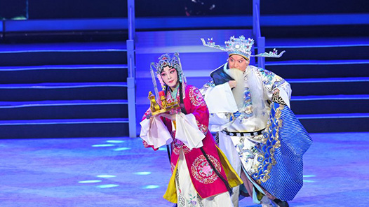 新春走基層｜小縣城好戲連臺(tái) “劇院里過(guò)大年”