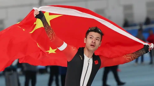 寧忠?guī)r：成為旗手光榮自豪 期待在米蘭“甩開膀子干”