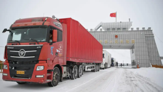 新春走基層｜5100米，雪域之巔守國(guó)門(mén)