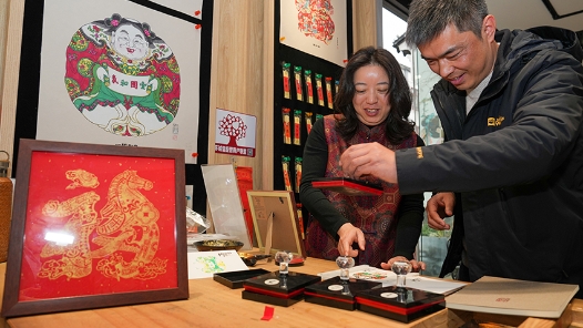 新春走基層｜桃花塢木版年畫(huà)繪出非遺年味