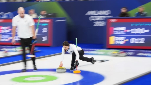 冬奧會｜冰壺綜合：衛(wèi)冕冠軍一勝一負 愛沙尼亞創(chuàng)造歷史
