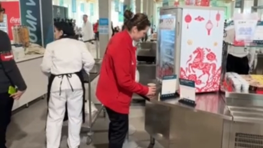 米蘭冬奧村食堂還有咱中國品牌！