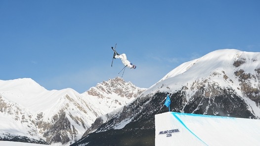 谷愛凌米蘭首秀過關(guān)！中國隊3人晉級決賽