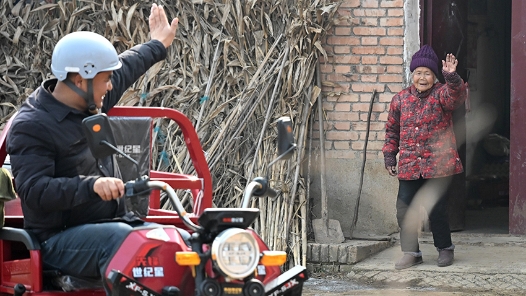 李強(qiáng)在政府工作報告中介紹，一年來統(tǒng)籌推進(jìn)新型城鎮(zhèn)化和鄉(xiāng)村全面振興，促進(jìn)城鄉(xiāng)區(qū)域協(xié)調(diào)發(fā)展