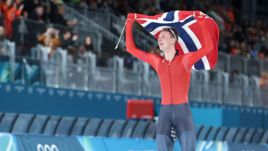 冬奧會(huì)｜速滑男子5000米世界紀(jì)錄保持者打破奧運(yùn)紀(jì)錄奪冠