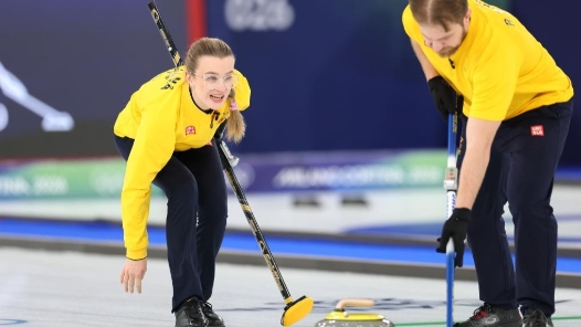 冬奧會｜瑞典、美國挺進冰壺混雙決賽