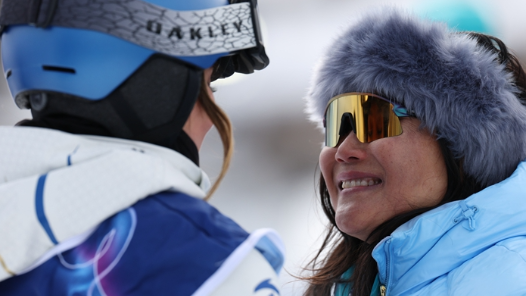 谷愛凌與媽媽每跳必抱