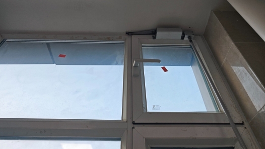 舊樓改造妙招頻出！暗埋式排煙窗裝置既省工又增效