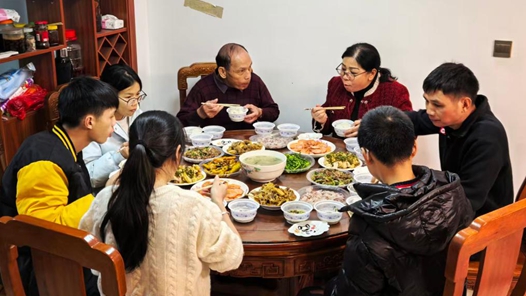 新春走基層｜一對(duì)農(nóng)民工夫妻的18載歸途之變