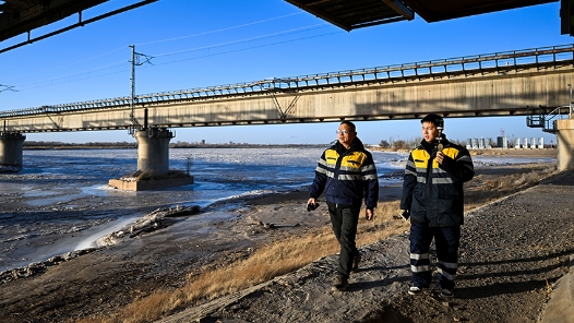 新春走基層｜從包蘭鐵路到包銀高鐵 兩代守橋人見(jiàn)證鐵路發(fā)展