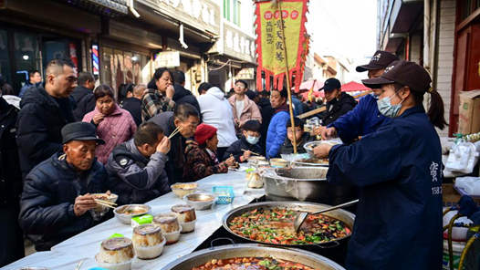 新春走基層｜陜西藍(lán)田焦岱大集：百年煙火趕新潮